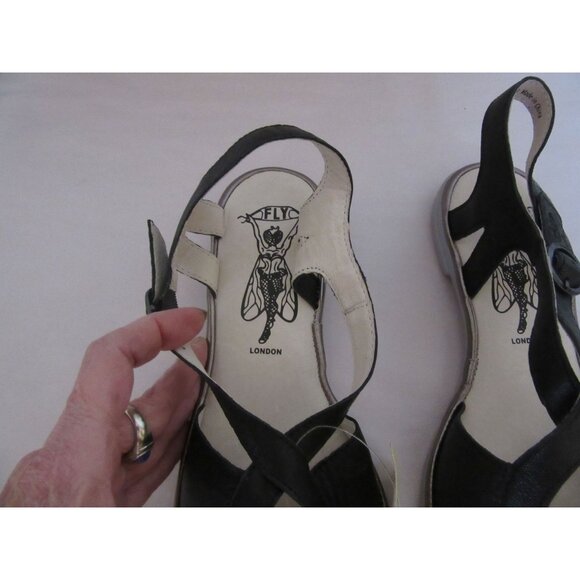 New w Box, Fly London Black Leather Cula Sandals Size 41 EU / 8 US - Picture 2 of 7